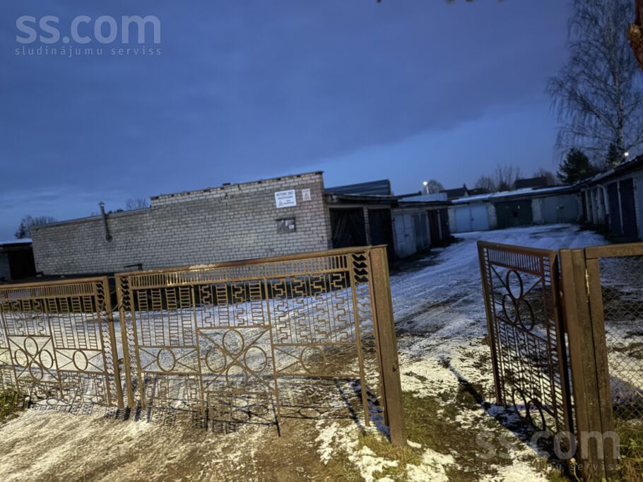 Rūpniecības, Jelgava un raj., Jelgava — telpa