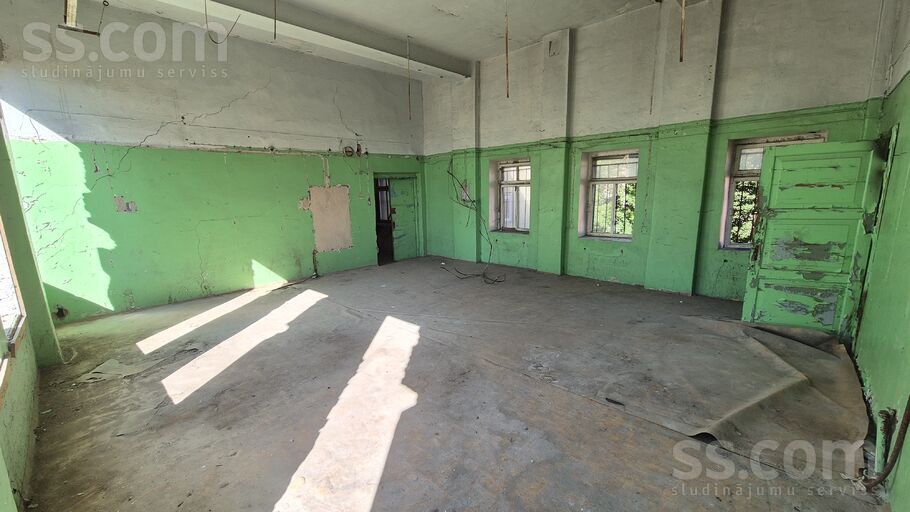 Dzirnavu 136, Rīga — maja