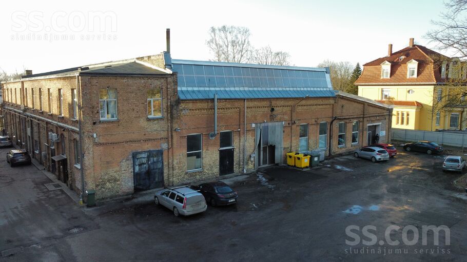 Krūzes 2b, Rīga, Šampēteris-Pleskodāle — telpa