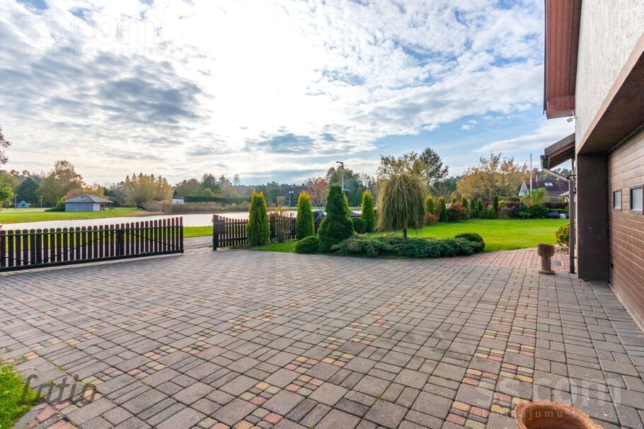 Ošu 20, Mežāres, Babītes pag. — maja