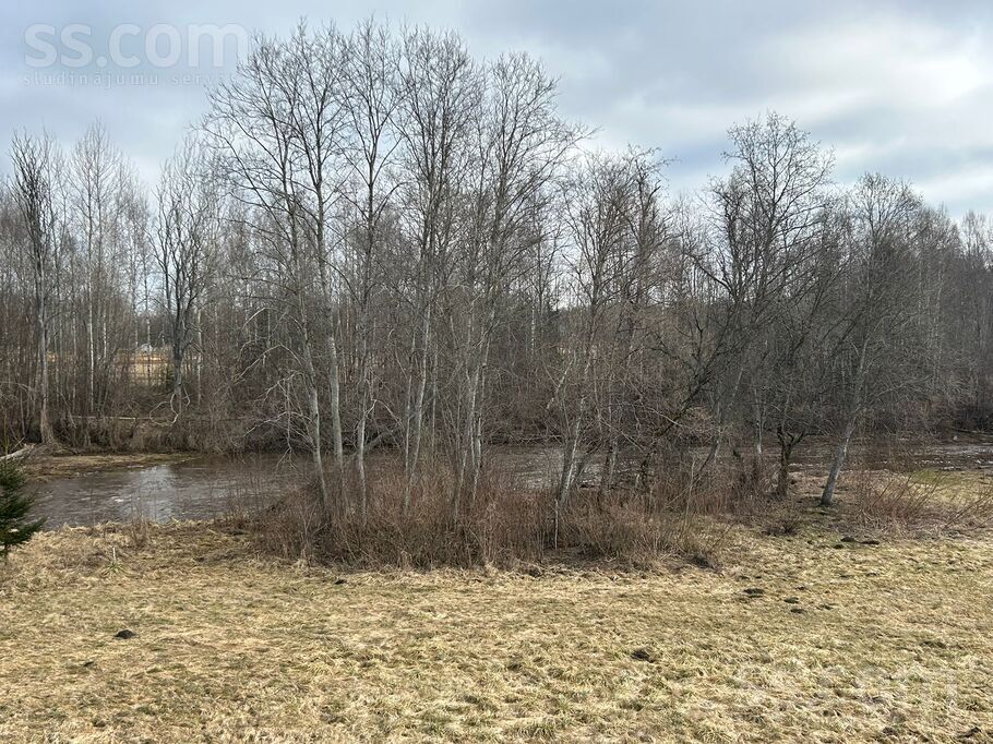 Lielkalni, Tīnūži, Ogre un raj., Ikšķiles l. t. — maja