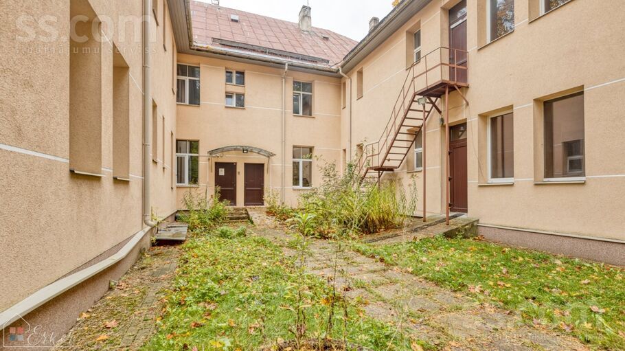 Kapseļu 18, Rīga — maja