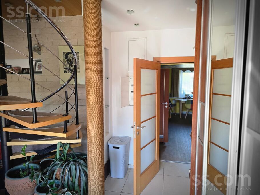 Ābeļu 3, Liepāja un raj., Liepāja — maja