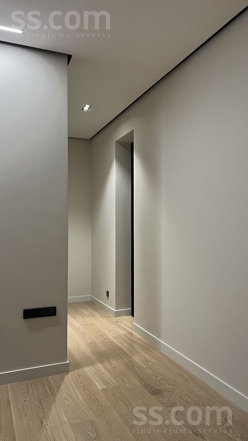 Viktorijas, Dzilnuciems, Rīgas rajons, Babītes pag. — maja