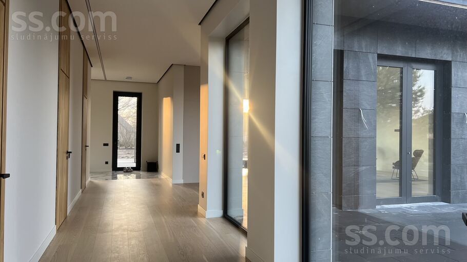 Viktorijas, Dzilnuciems, Rīgas rajons, Babītes pag. — maja