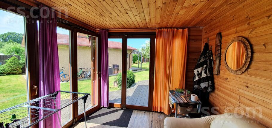 Saules 37, Zvejniekciems, Rīgas rajons, Saulkrastu l. t. — maja