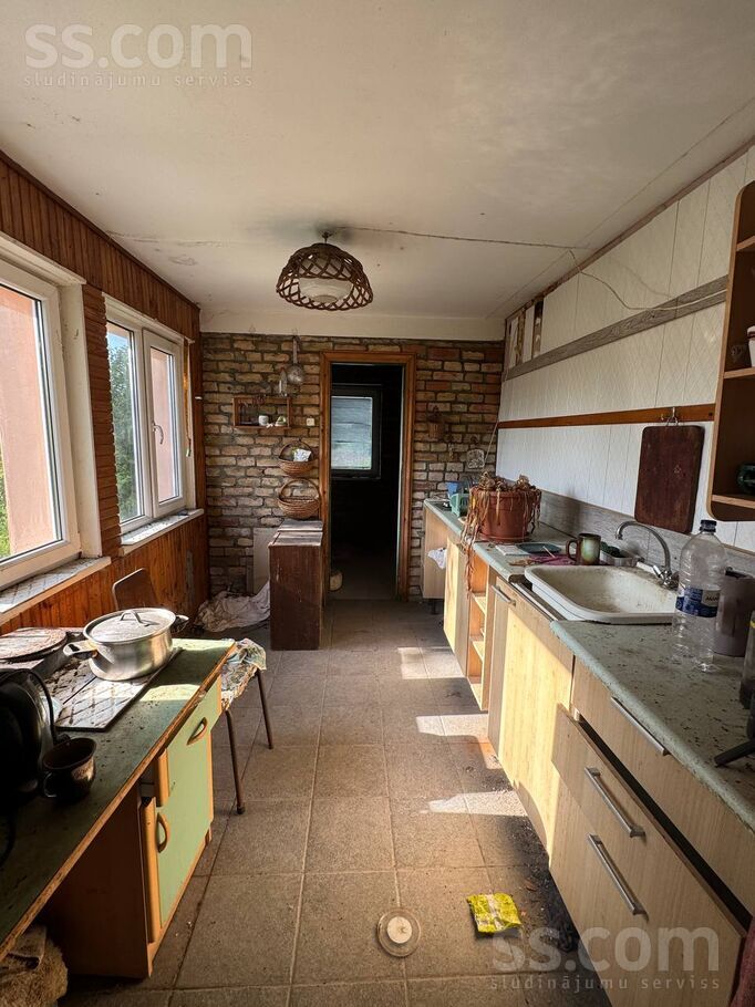 Ābeļziedi, Zūras, Ventspils un raj., Vārves pag. — maja