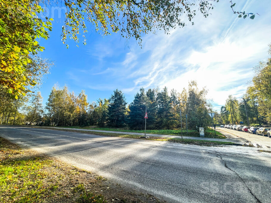 Vecāķu pr. 7, Rīga — zeme