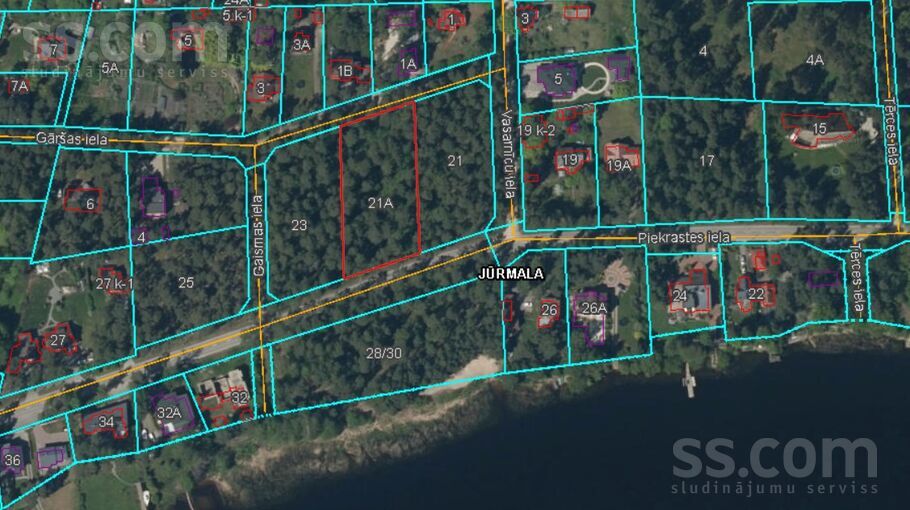 Piekrastes iela 21, Jūrmala — zeme