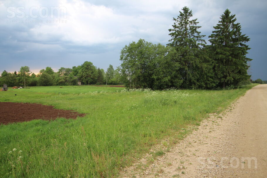 Rozes, Ustroņi, Rēzekne un raj., Sokolku pag. — zeme