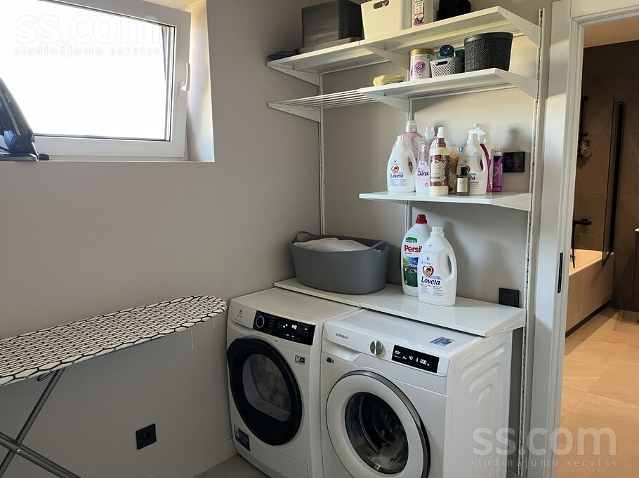 Lapeņieki, Abavas 5, Rīgas rajons, Baloži — maja