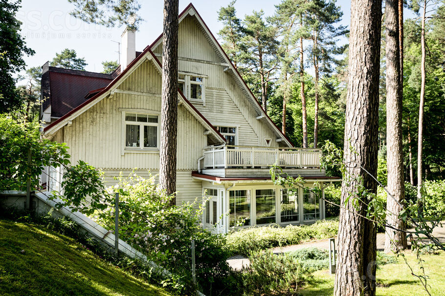 Lībekas 2, Rīga — maja