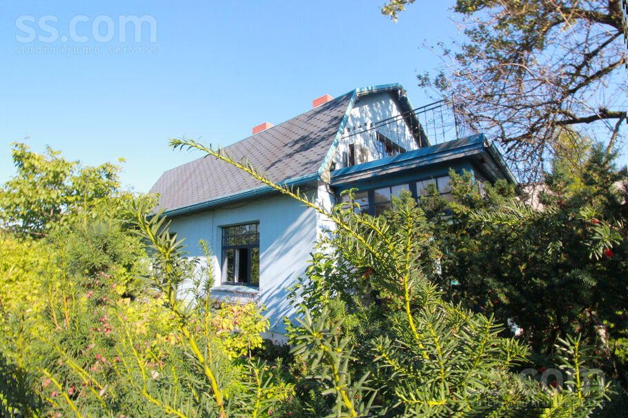 Dārzciema 17, Rīga — maja