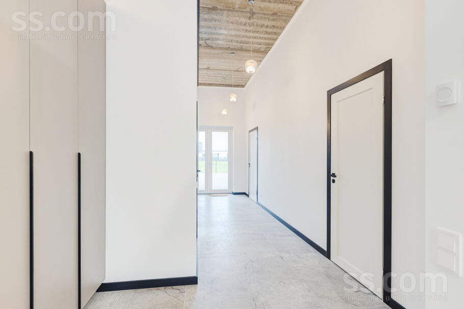 Rītausmas iela 1, Mārupe, Rīgas rajons, Mārupes pag. — maja