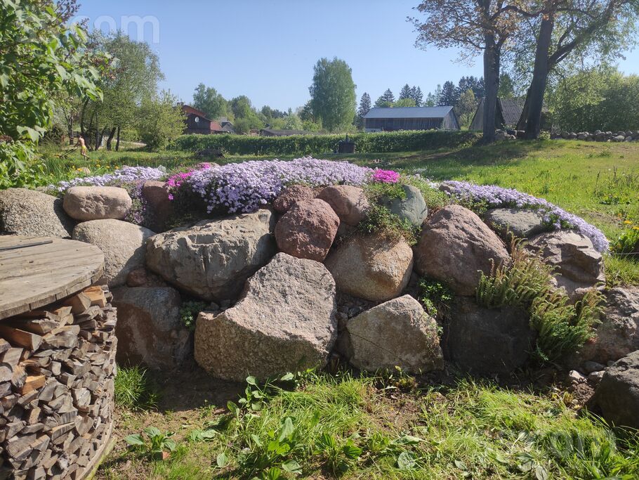 Lakstīgalu 9, Vecumnieki, Bauska un raj., Vecumnieku pag. — zeme