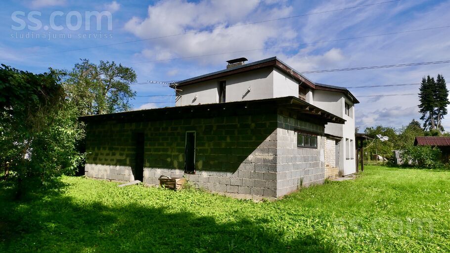 Dārziņu Dīķu iela 3, Ogre un raj., Ogre — maja