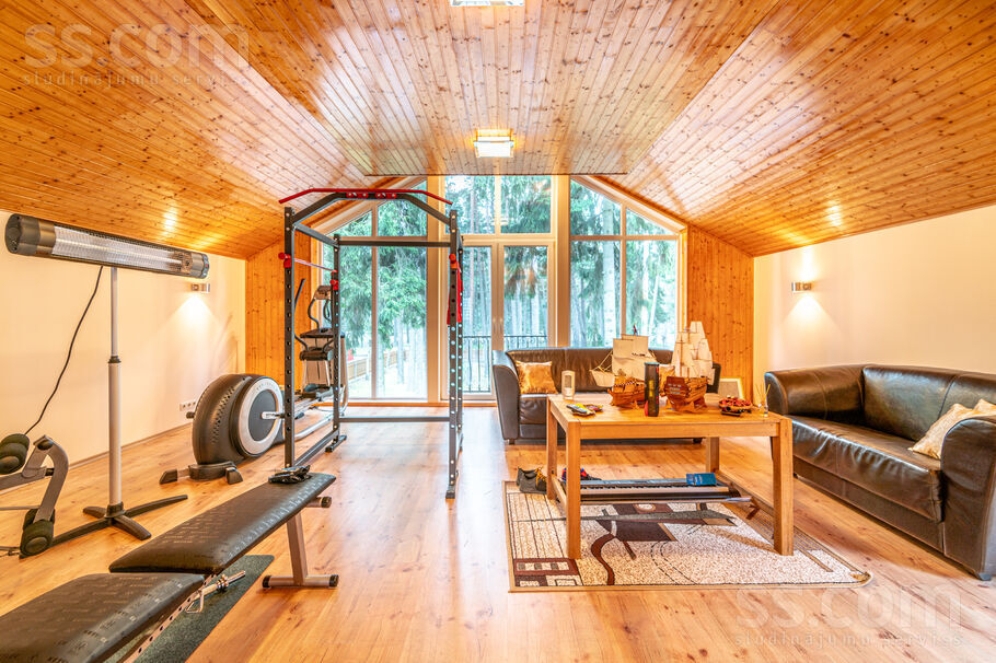 Edinburgas, Jūrmala — maja