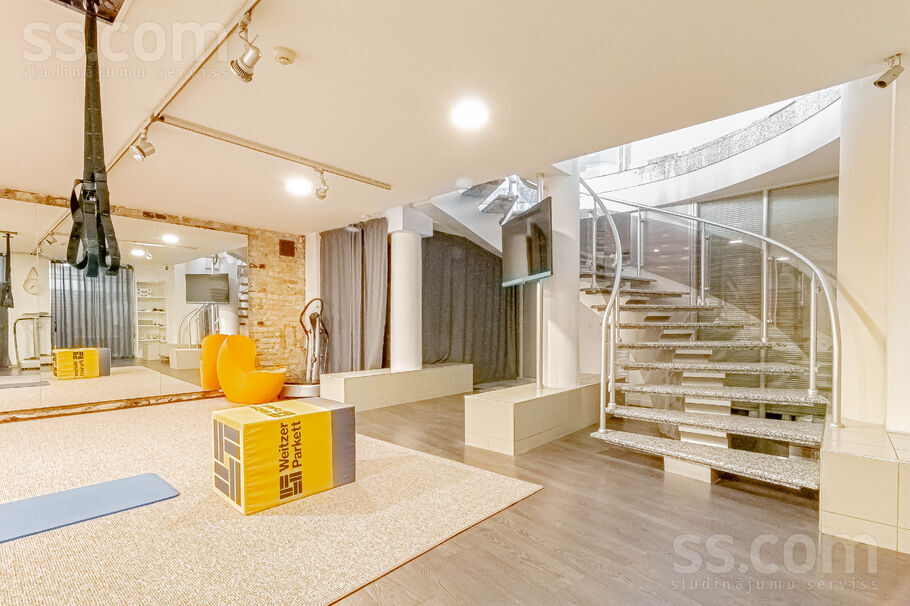 Čaka 80, Rīga — maja