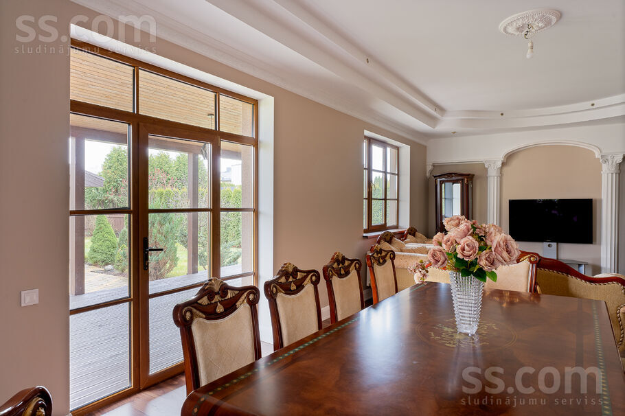 Rozu iela 10, Mārupe, Rīgas rajons, Mārupes pag. — maja