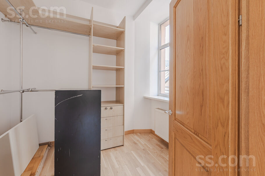 Vaļņu 21, Rīga — dzivoklis