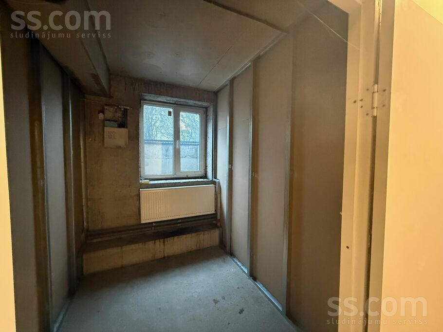 Anniņmuižas 7, Rīga, Zolitūde — telpa