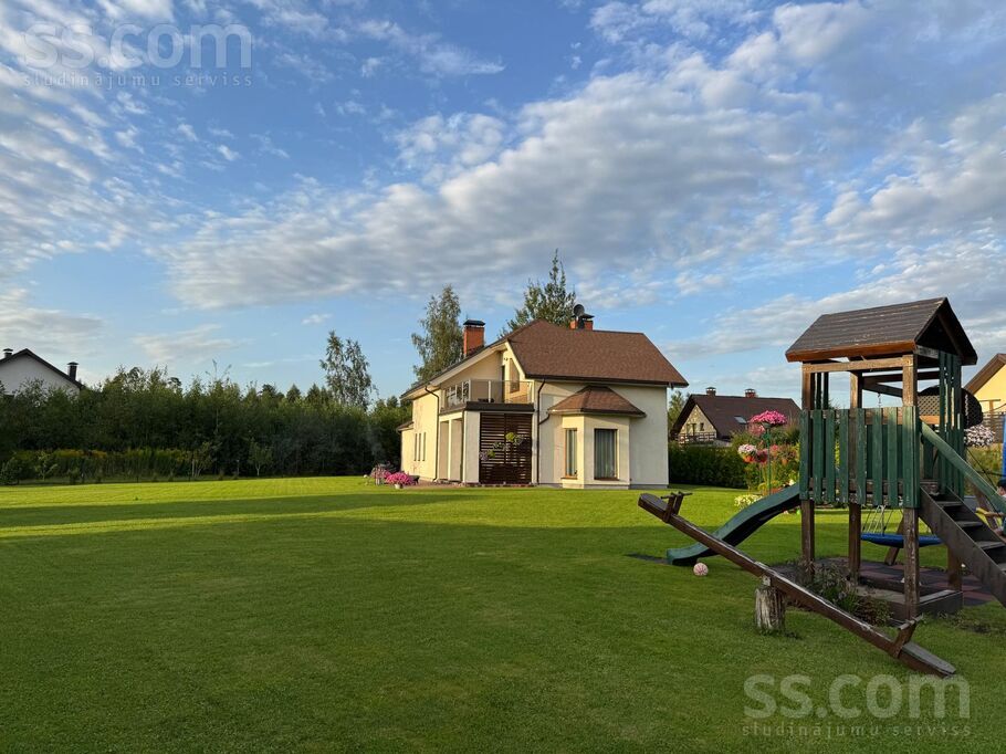 Balto Ķiršu iela 6, Tēraudi, Rīgas rajons, Salaspils l. t. — maja