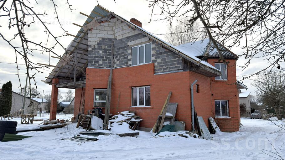 Lidlauka 8, Limbaži un raj., Aloja — maja