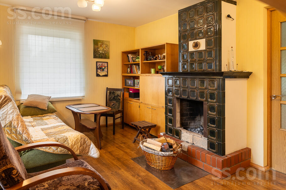 Ābeļu iela 6, Tušķi, Jelgava un raj., Līvbērzes pag. — maja