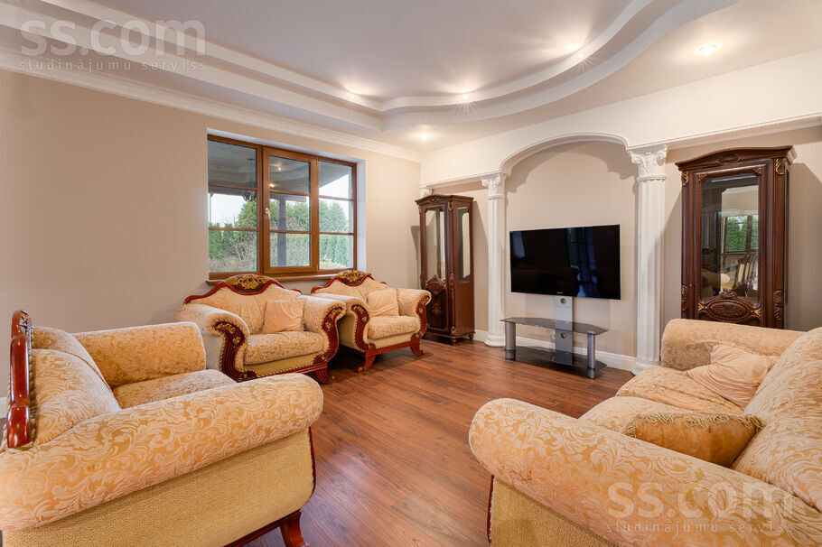 Rozu iela 10, Mārupe, Rīgas rajons, Mārupes pag. — maja