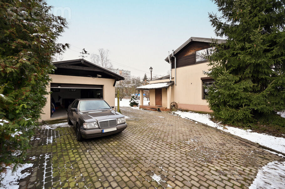 Rītupes 27, Rīga — maja