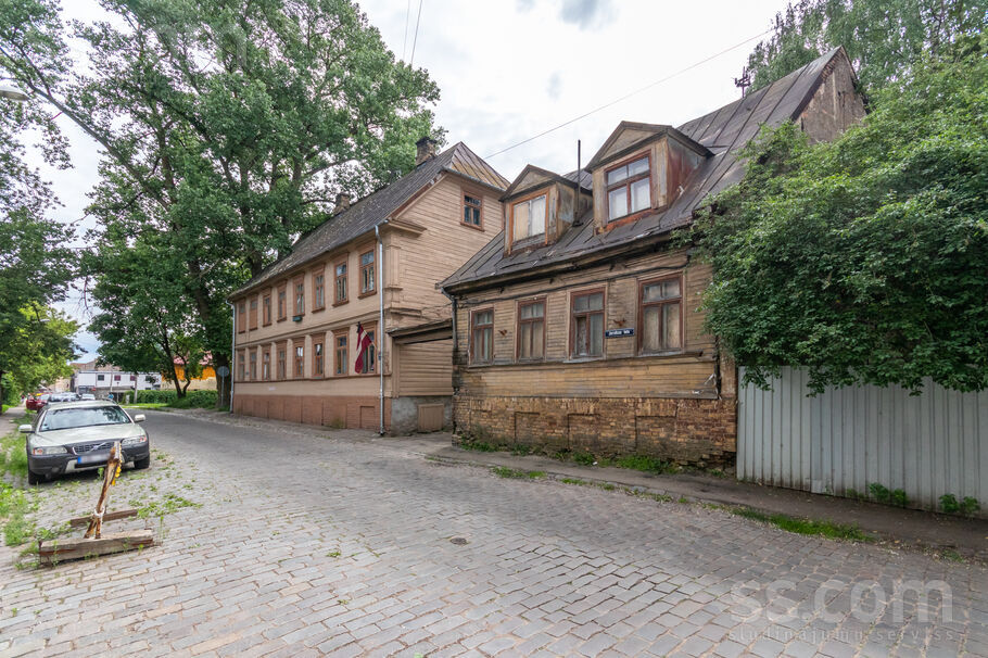 Latgales 99, Rīga — maja