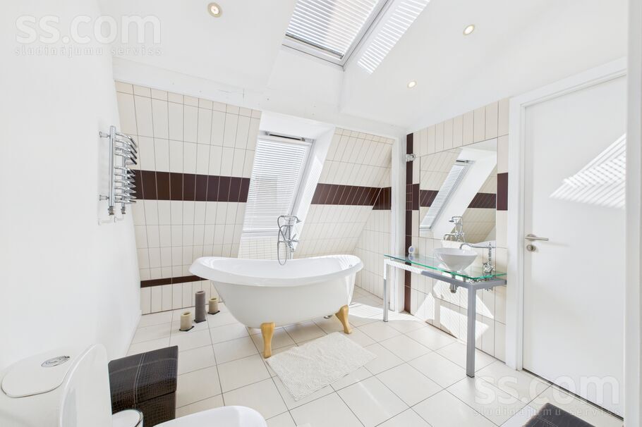 Dzirnavu 31, Rīga — dzivoklis