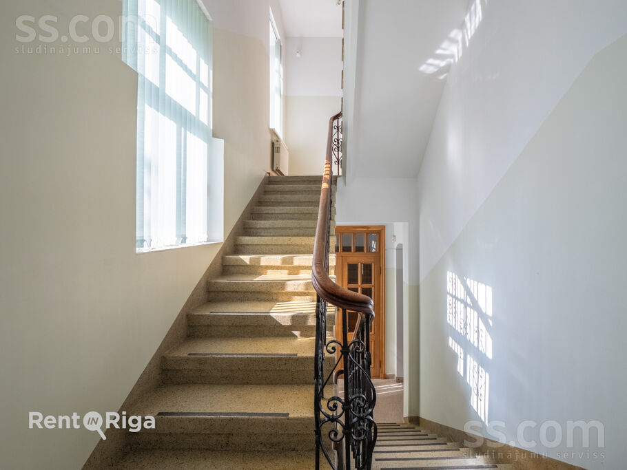 Sudrabu Edžus 1, Rīga — maja