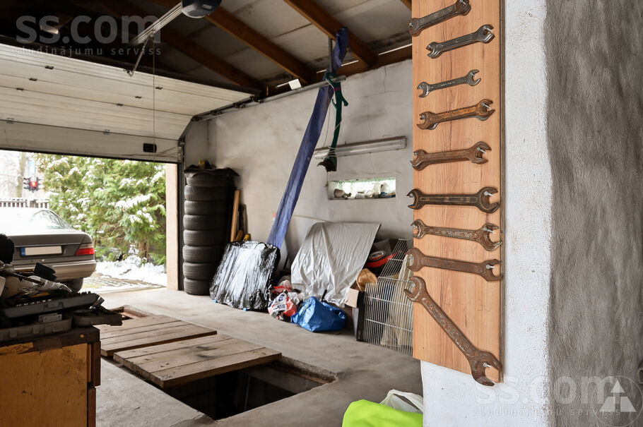 Rītupes 27, Rīga — maja