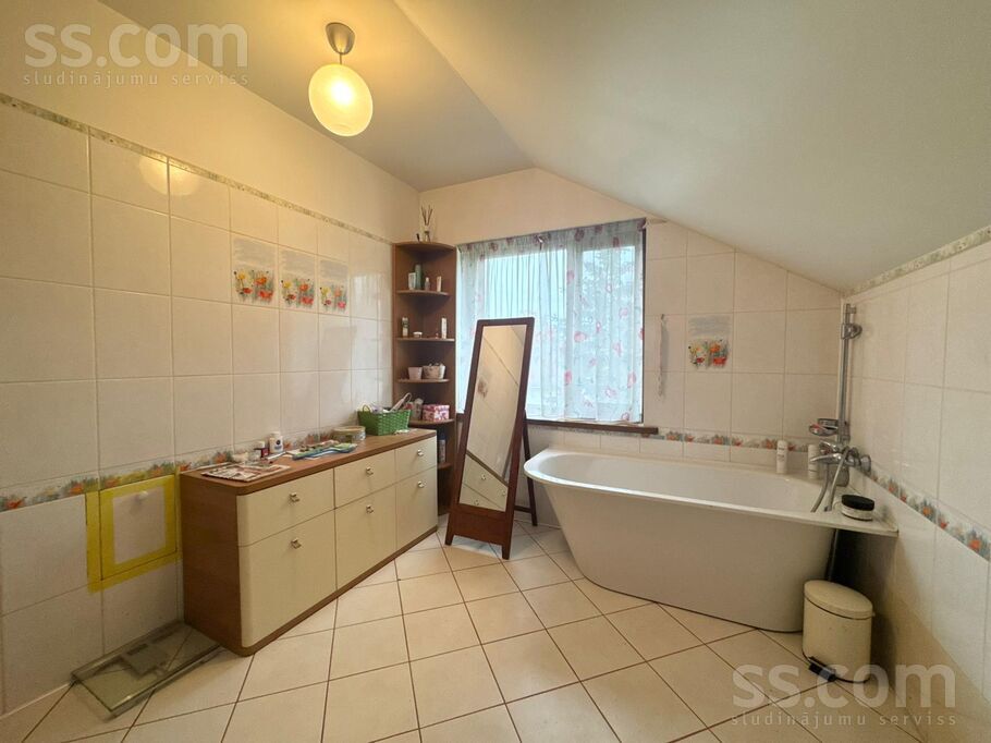 Atvari, Ģikši, Cēsis un raj., Amatas pag. — maja