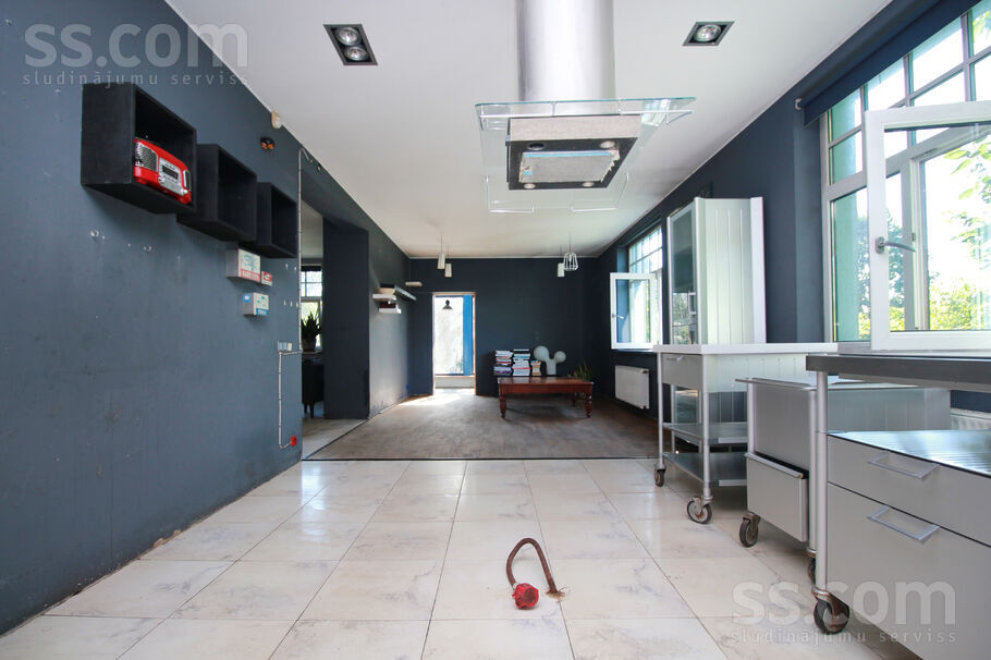 Dārzciema 17, Rīga — maja