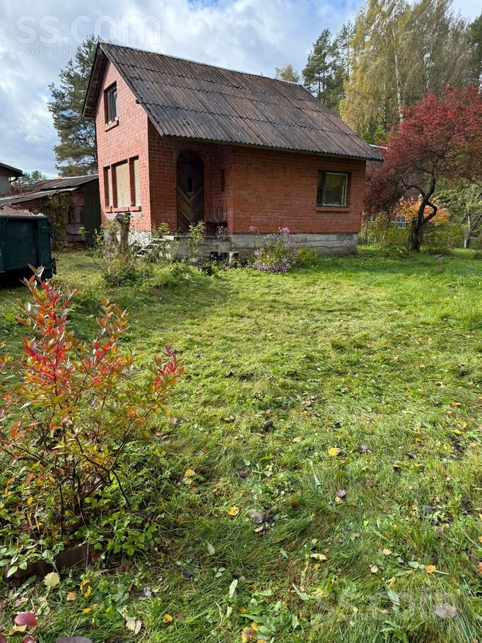 Radiotehnikas 47, Dzērumi, Rīgas rajons, Ķekavas pag. — maja