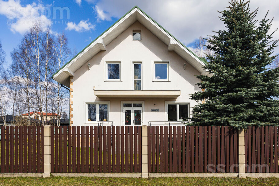 Magnoliju iela 15, Rīgas rajons, Baloži — maja