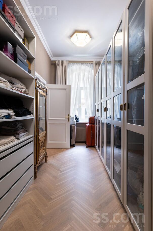 Elizabetes 22, Rīga — dzivoklis