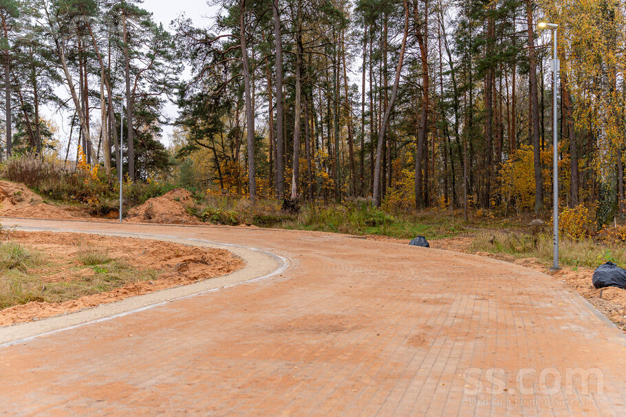 Jaunciema g. 76, Rīga — zeme