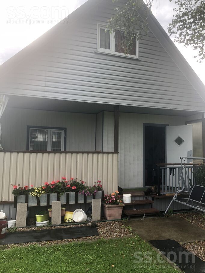 34 22, Šķēde, Liepāja un raj., Medzes pag. — maja