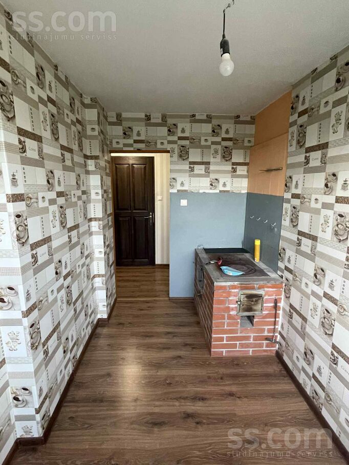 Mežciems 8, Launkalne, Valka un raj., Launkalnes pag. — dzivoklis
