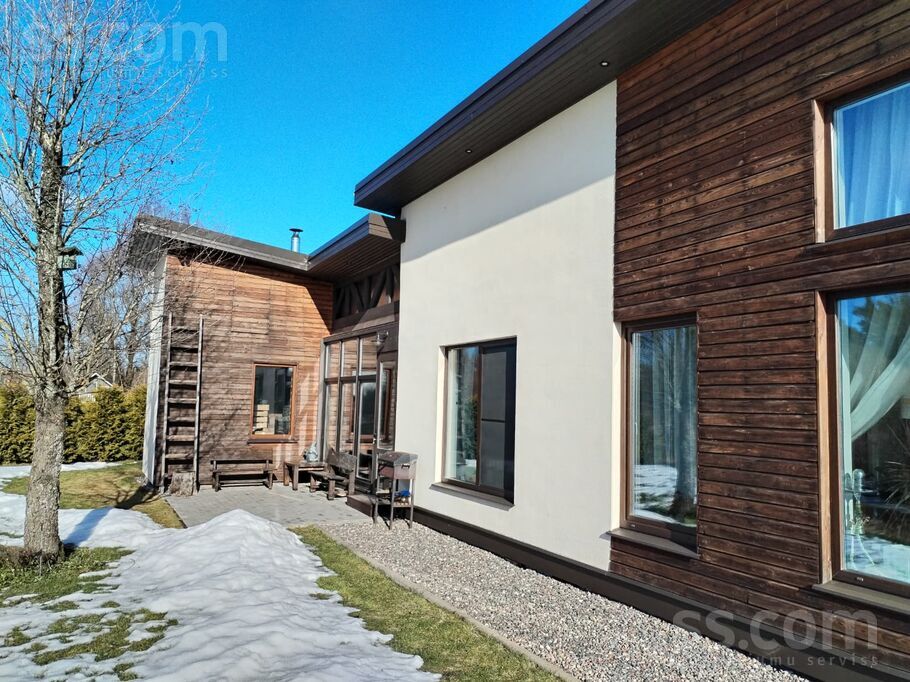 Juglas krastm., Rīga — maja