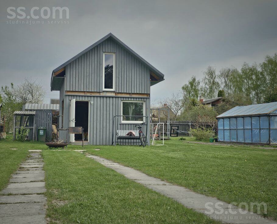 Viesturciems, Jelgava un raj., Jelgava — maja