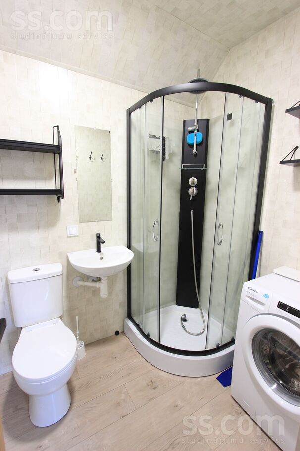 Ziemas 7, Krustkalni, Rīgas rajons, Ķekavas pag. — maja