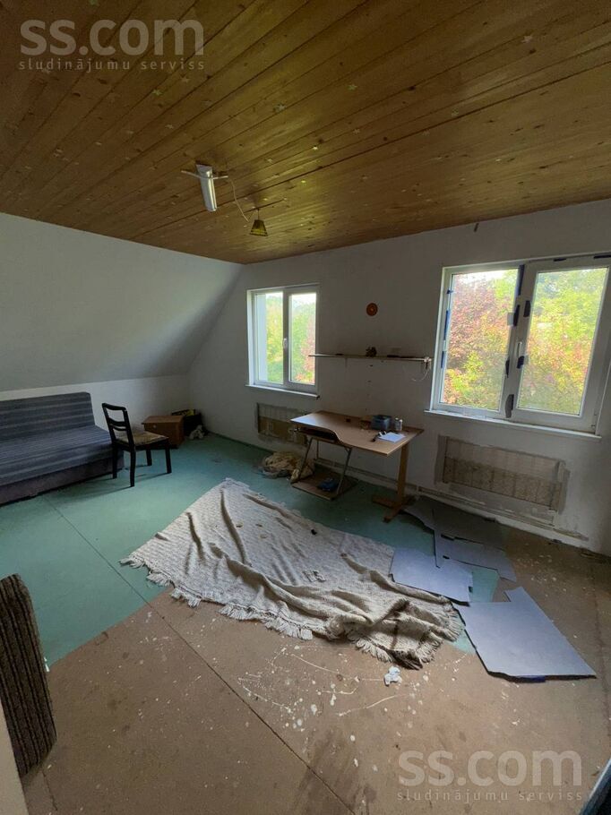 Ābeļziedi, Zūras, Ventspils un raj., Vārves pag. — maja