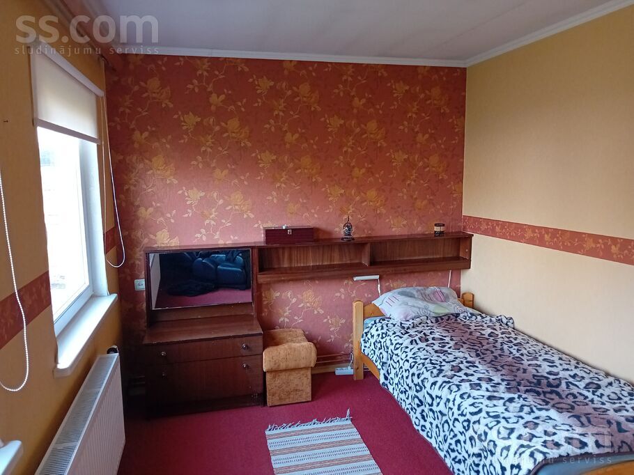 Alejas iela 6, Jāņmuiža, Cēsis un raj., Priekuļu pag. — maja