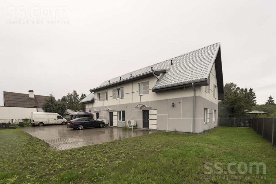 Ķiršu iela 6, Babīte, Rīgas rajons, Babītes pag. — maja