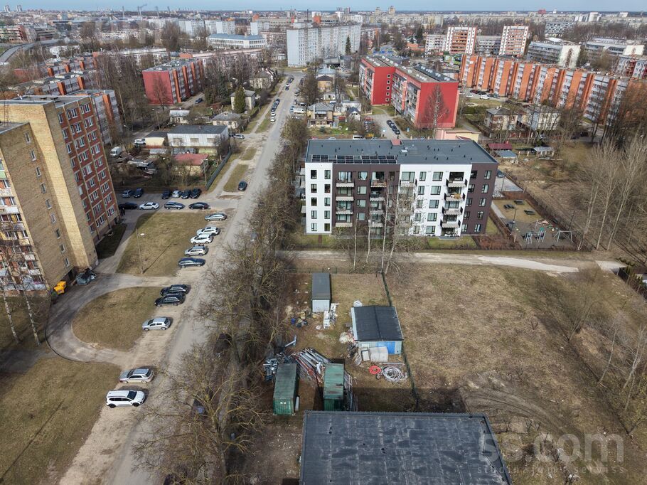 Trasuna 29, Rīga — zeme