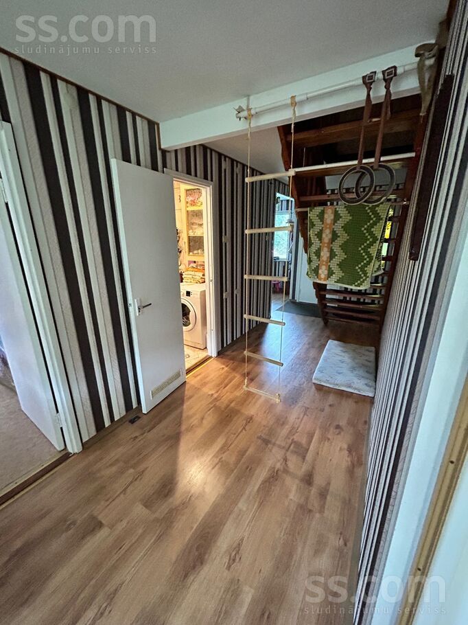 Viršu 20, Piņķi, Rīgas rajons, Babītes pag. — maja